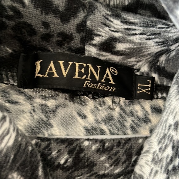 XL Ladies Dress - Picture 2 of 2